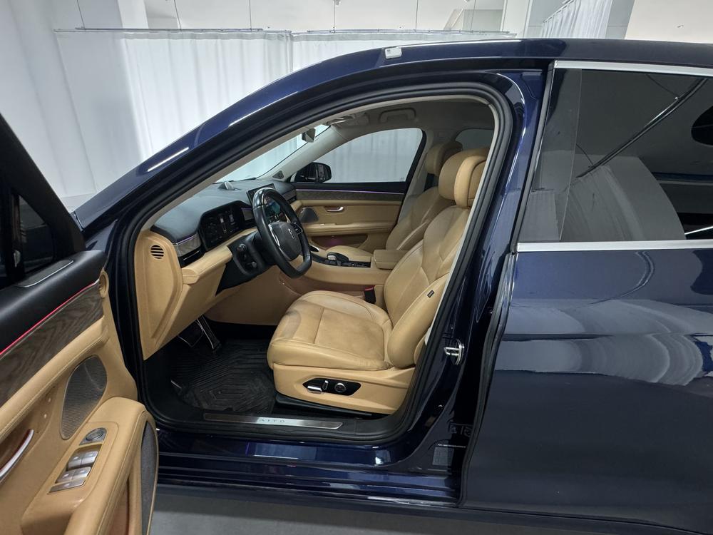 Aito M5 2022 Range-Extended RWD Standard – фото 17