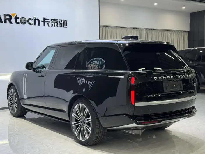 Range Rover 2026 Model 3.0 L6 400PS AB Long axis Edition – фото 5