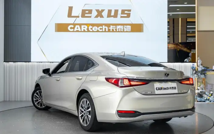 Lexus ES 2022 Model 200 Superior Edition – фото 4