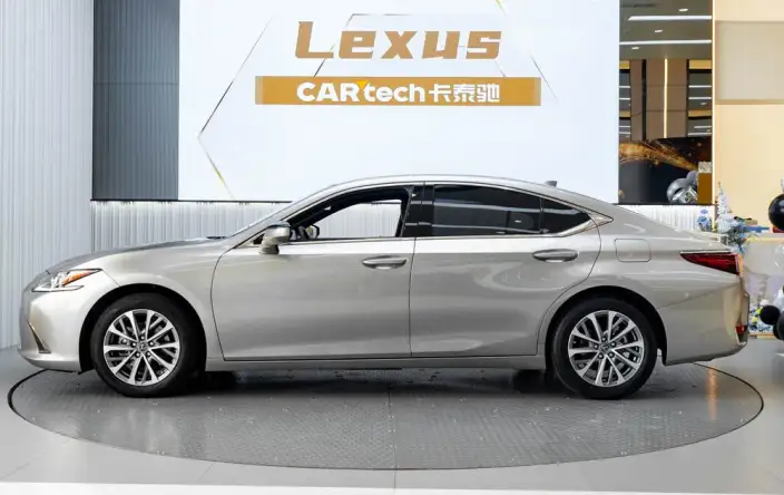 Lexus ES 2022 Model 200 Deluxe Edition – фото 3