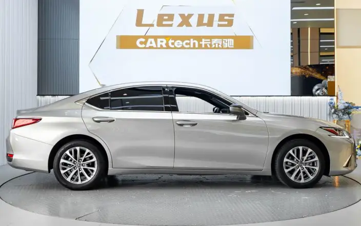 Lexus ES 2022 Model 200 Deluxe Edition – фото 7