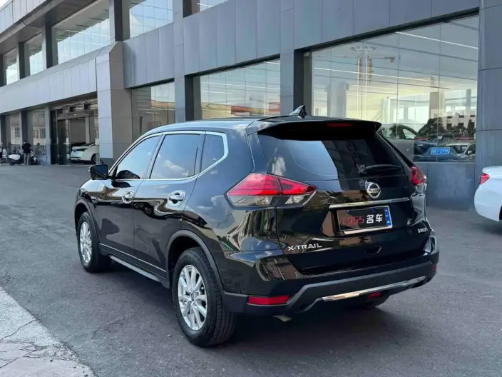 Nissan X-Trail 2023 Model Classic Edition 2.0L 2WD Smart Connect Premium
