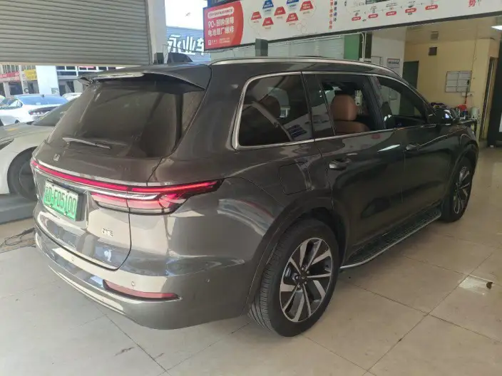 Li Auto ONE 2021 Model Extended Range 6 seat Edition – фото 3