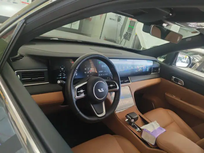 Li Auto ONE 2021 Model Extended Range 6 seat Edition – фото 4