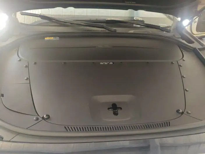 Li Auto ONE 2021 Model Extended Range 6 seat Edition – фото 9