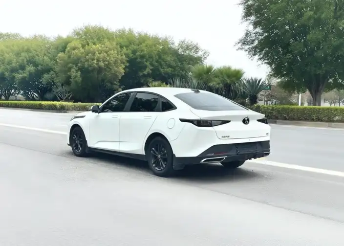 Changan Yida 2023 Model 1.5T GDI Automatic Noble Model – фото 3
