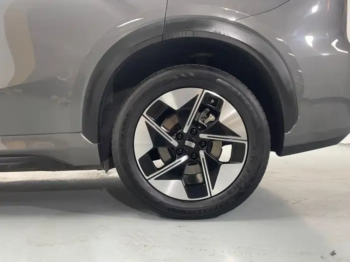 Geely Galaxy E5 2026 Model 610km Tiggo + Edition – фото 9