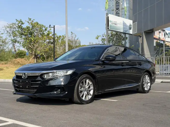 Honda Accord 2022 Model 260TURBO Deluxe Edition – фото 1