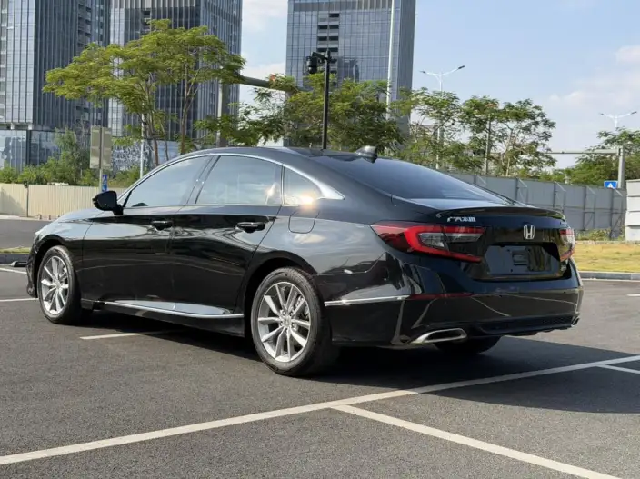 Honda Accord 2022 Model 260TURBO Deluxe Edition – фото 4