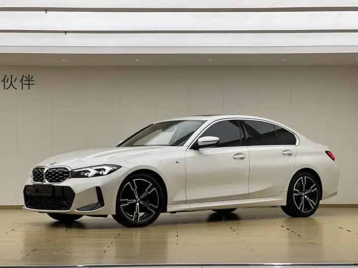 BMW 3 Series 2023 Model 325i M Sports Set – фото 1