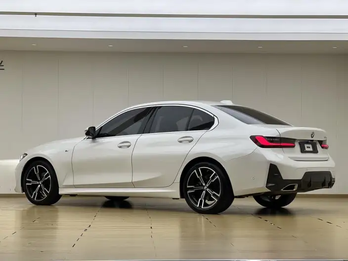 BMW 3 Series 2023 Model 325i M Sports Set – фото 4