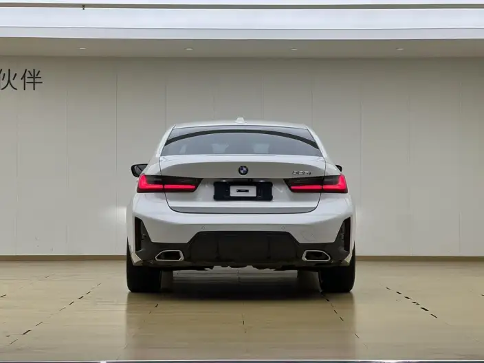 BMW 3 Series 2023 Model 325i M Sports Set – фото 5
