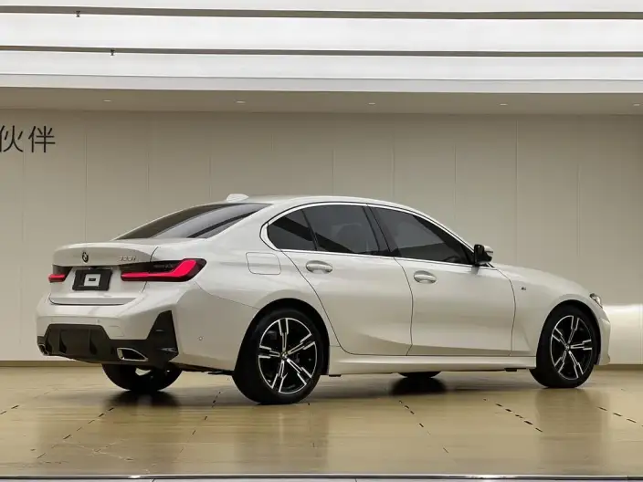 BMW 3 Series 2023 Model 325i M Sports Set – фото 6