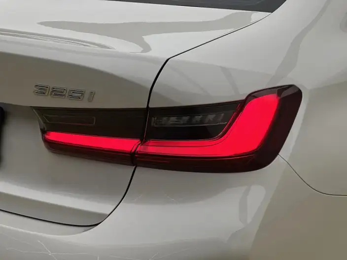 BMW 3 Series 2023 Model 325i M Sports Set – фото 8