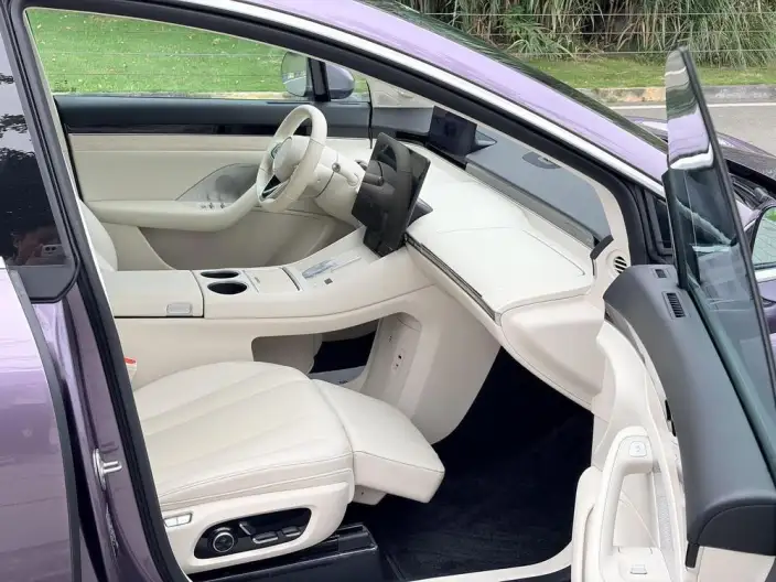 Luxeed R7 2024 Model EV 100kWh Max Rear Drive Edition – фото 10