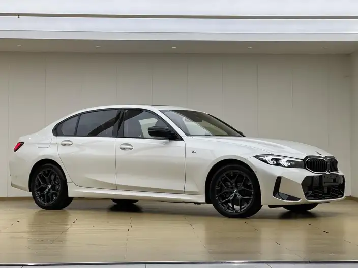 BMW 3 Series 2025 Model 330Li M Sports Night Set – фото 3