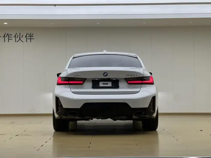 BMW 3 Series 2025 Model 330Li M Sports Night Set – фото 5