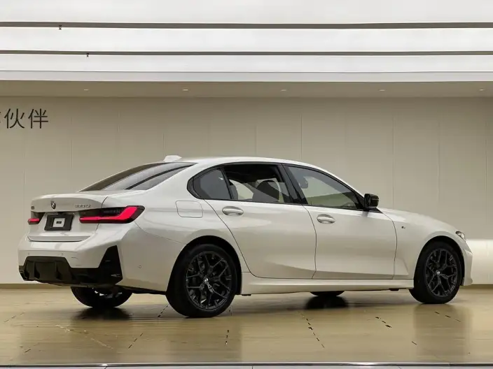 BMW 3 Series 2025 Model 330Li M Sports Night Set – фото 6