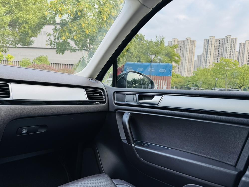 Volkswagen Touareg 2017 3.0TSI Explorer – фото 10