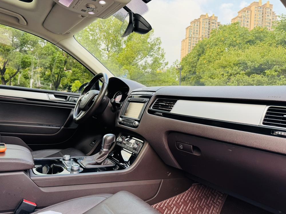 Volkswagen Touareg 2017 3.0TSI Explorer – фото 17