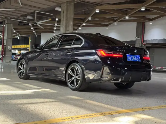 BMW 3 Series 2023 Model 325i M Sports Set – фото 4