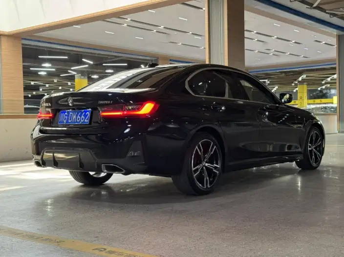 BMW 3 Series 2023 Model 325i M Sports Set – фото 6