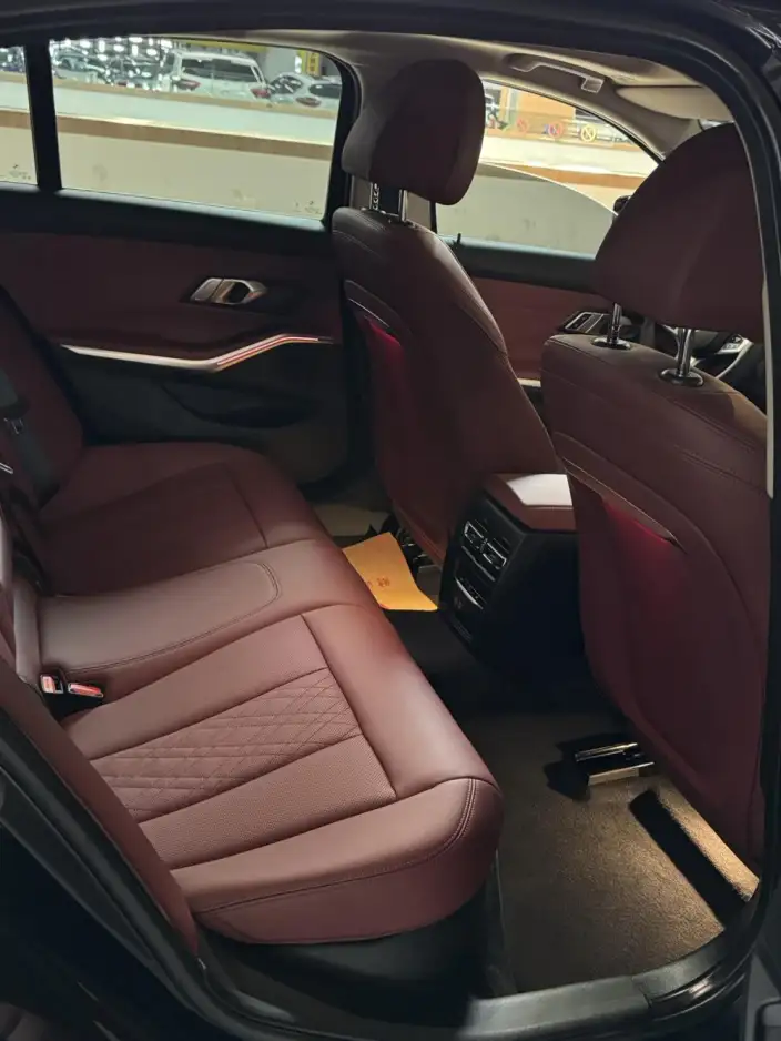 BMW 3 Series 2023 Model 325i M Sports Set – фото 10