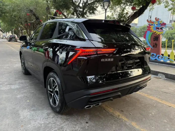 Jetour Dasheng 2025 Model 1.5T DCT Luxury – фото 5