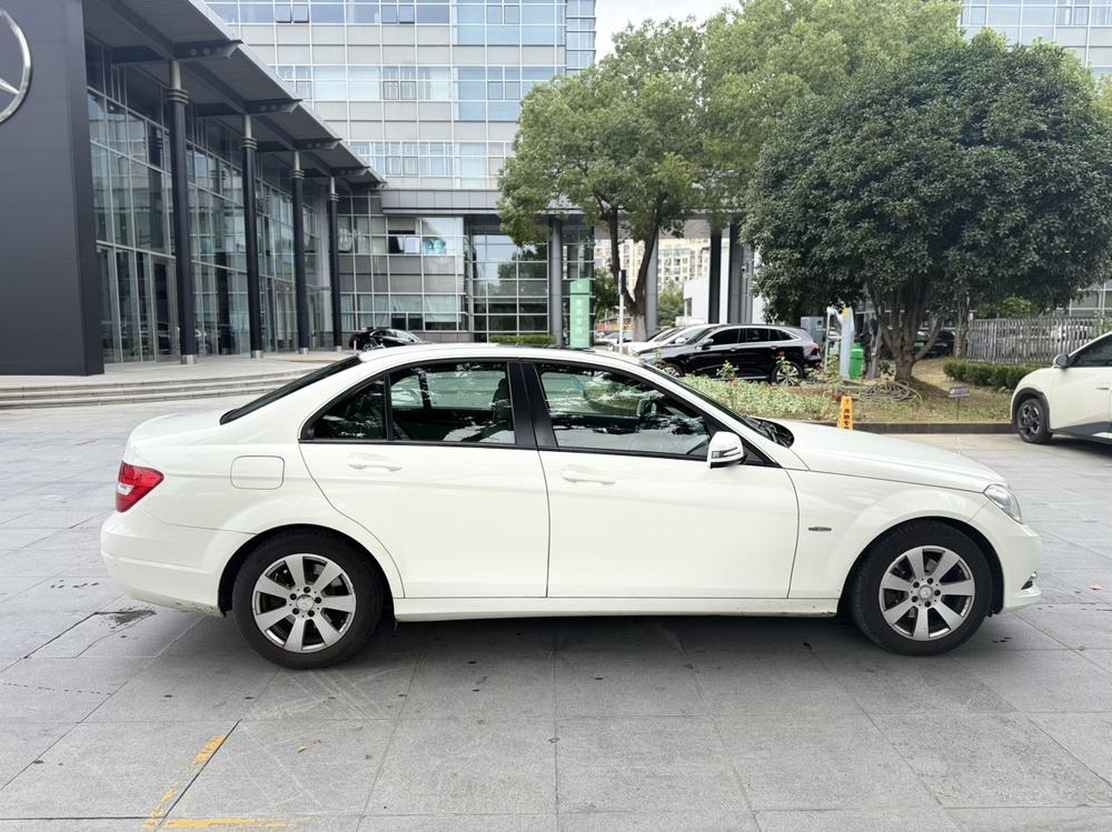 Mercedes-Benz C-Class 2011 модификация C 180K Classic тип – фото 8