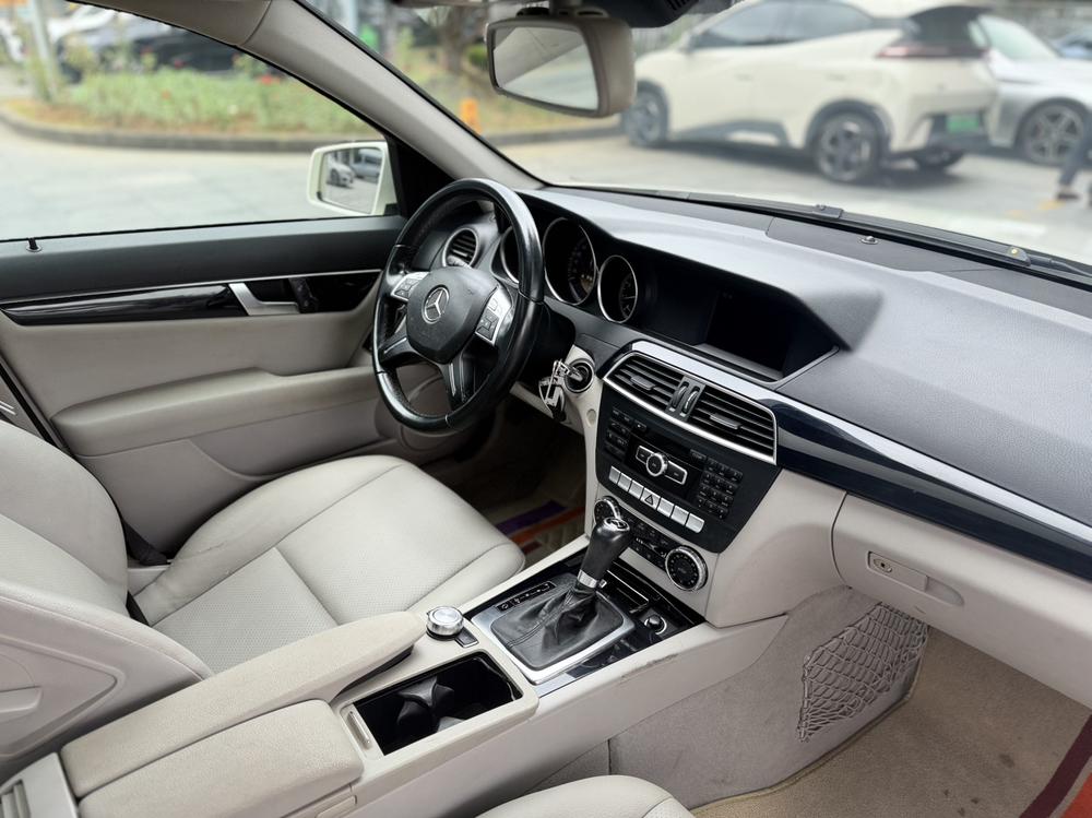 Mercedes-Benz C-Class 2011 модификация C 180K Classic тип – фото 11
