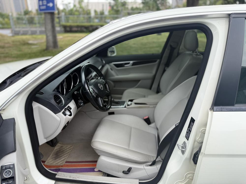 Mercedes-Benz C-Class 2011 модификация C 180K Classic тип – фото 13