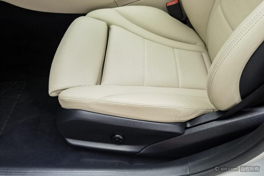 Mercedes-Benz C-Class 2015 C 200 L Sport – фото 18