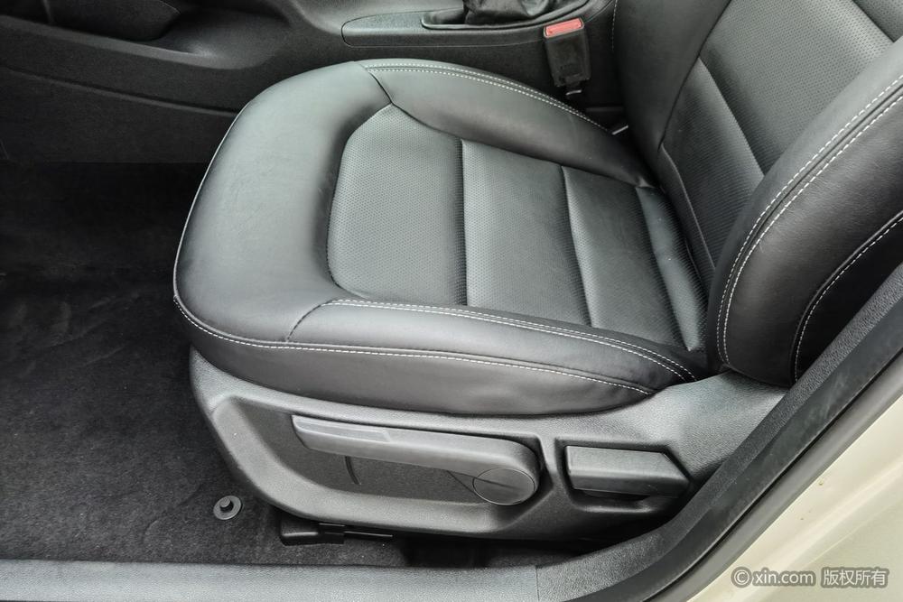 Geely Emgrand GL 2017 1.8L Manual Elite – фото 18