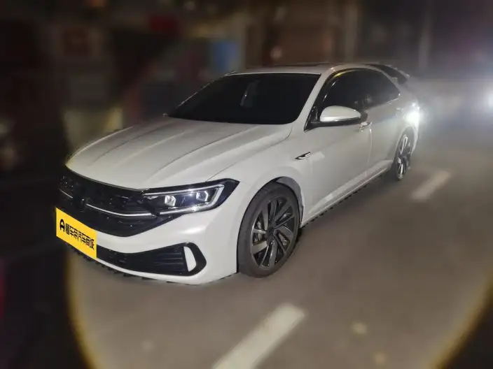 Volkswagen Sagitar 2023 Model 300TSI DSG Superior Edition – фото 1
