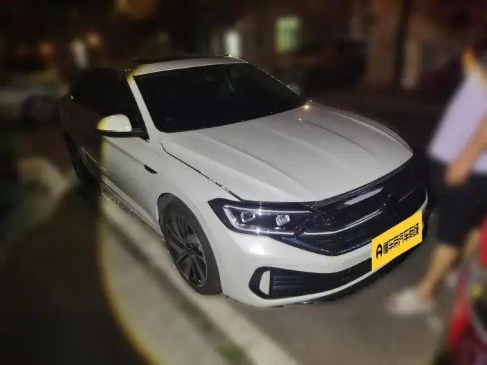 Volkswagen Sagitar 2023 Model 300TSI DSG Superior Edition – фото 3