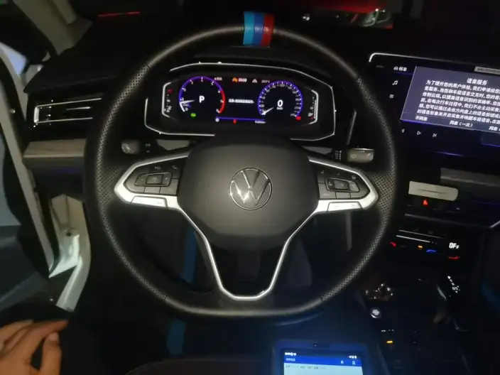 Volkswagen Sagitar 2023 Model 300TSI DSG Superior Edition – фото 7