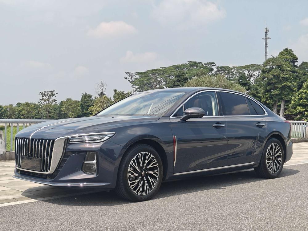 Hongqi H5 2024 2.0T Automatic Smart Enjoy Link Flag Link Edition – фото 1