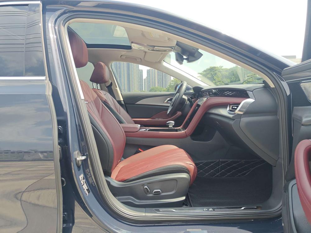 Hongqi H5 2024 2.0T Automatic Smart Enjoy Link Flag Link Edition – фото 31