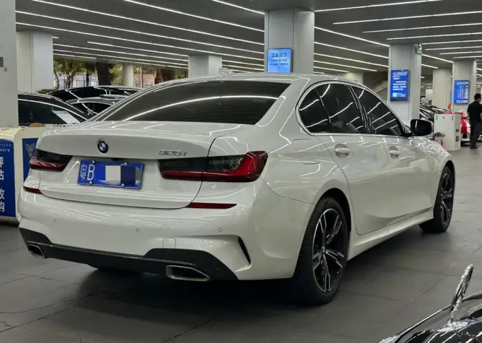 BMW 3 Series 2022 Model 325i M Sports Set – фото 6