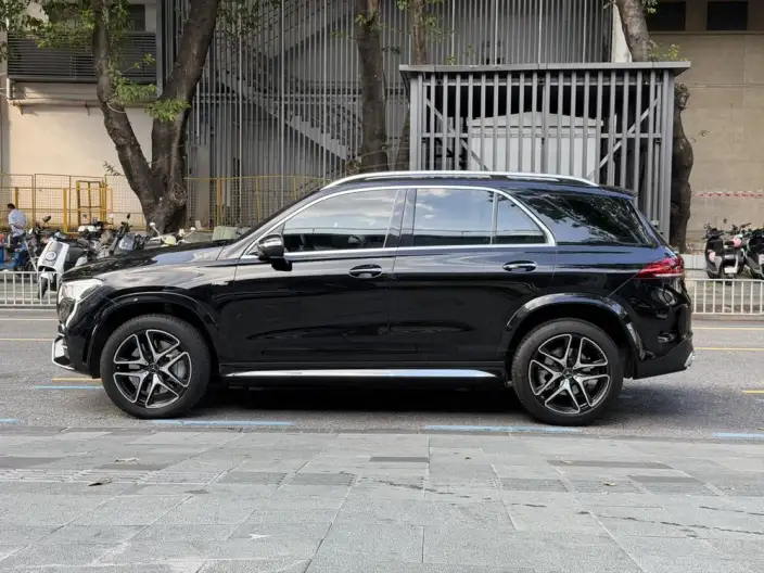 Mercedes-Benz GLE AMG 2022 Model AMG GLE 53 4MATIC+ – фото 3