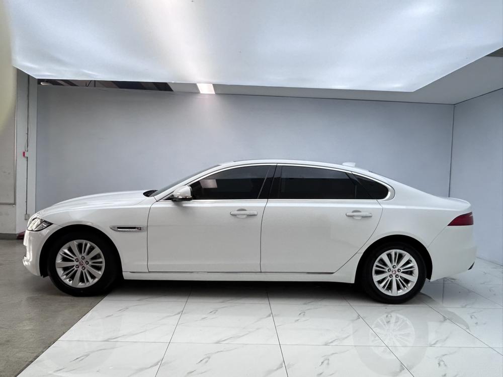 Jaguar XFL 2017 XFL 2.0T 240PS Luxury – фото 4