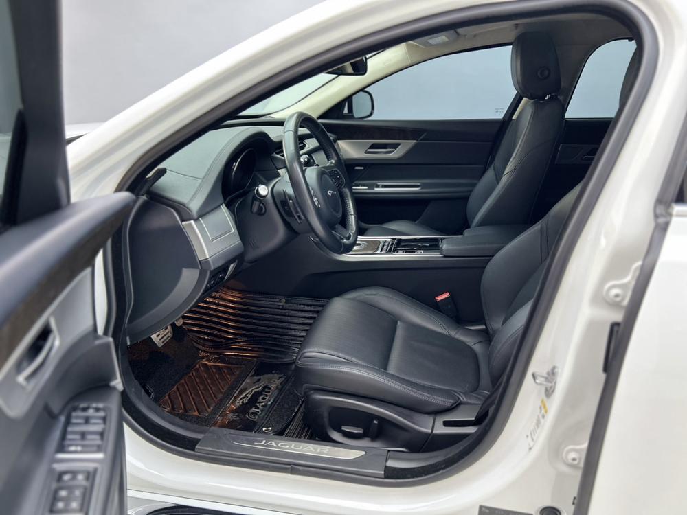 Jaguar XFL 2017 XFL 2.0T 240PS Luxury – фото 24