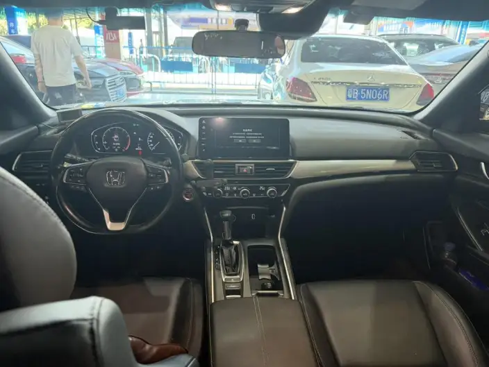 Honda INSPIRE 2022 Model 260TURBO Exquisite Edition – фото 7
