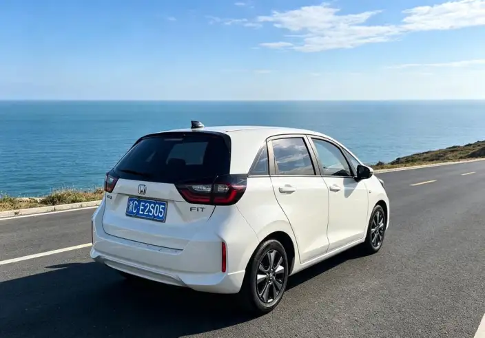 Honda Fit 2022 Model 1.5L CVT Tide Enjoy Skylight Edition – фото 4