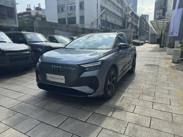 Audi Q4 e-tron 2024 Model 50 e-tron quattro Genesis Night Edition – фото 1