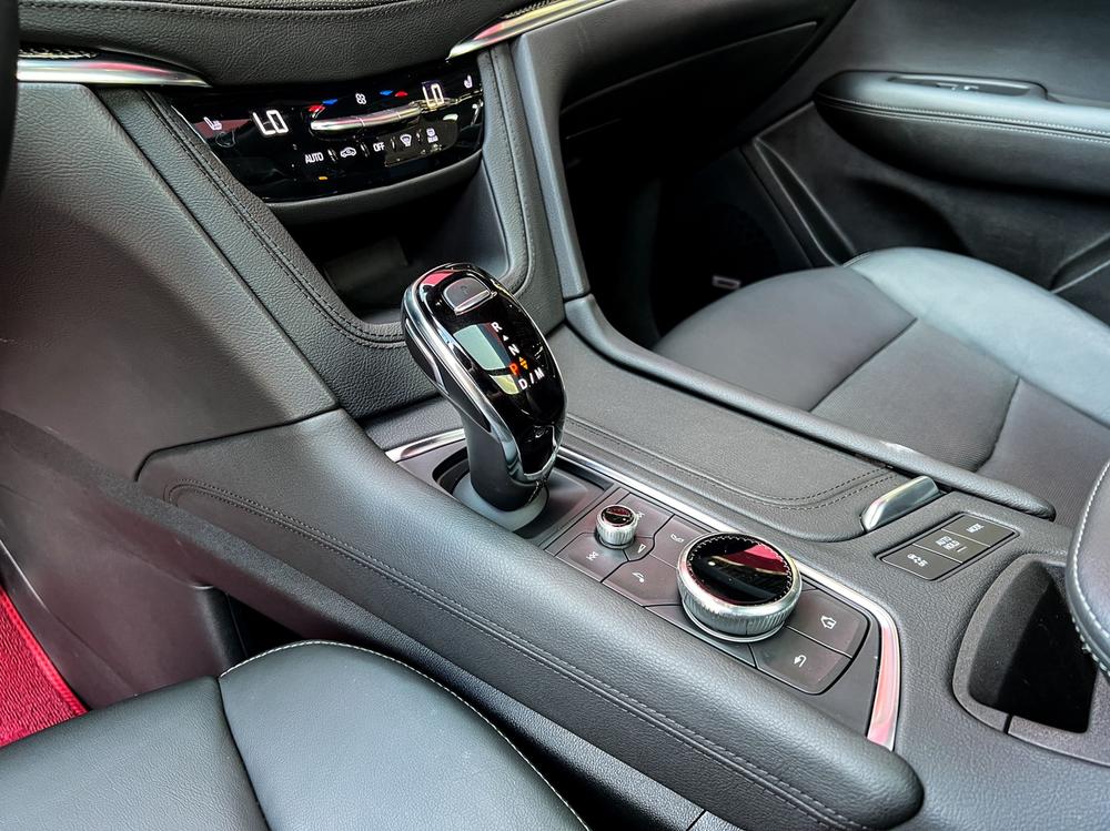 Cadillac XT5 2022 2.0T 4WD Luxury Hummingbird Edition – фото 12