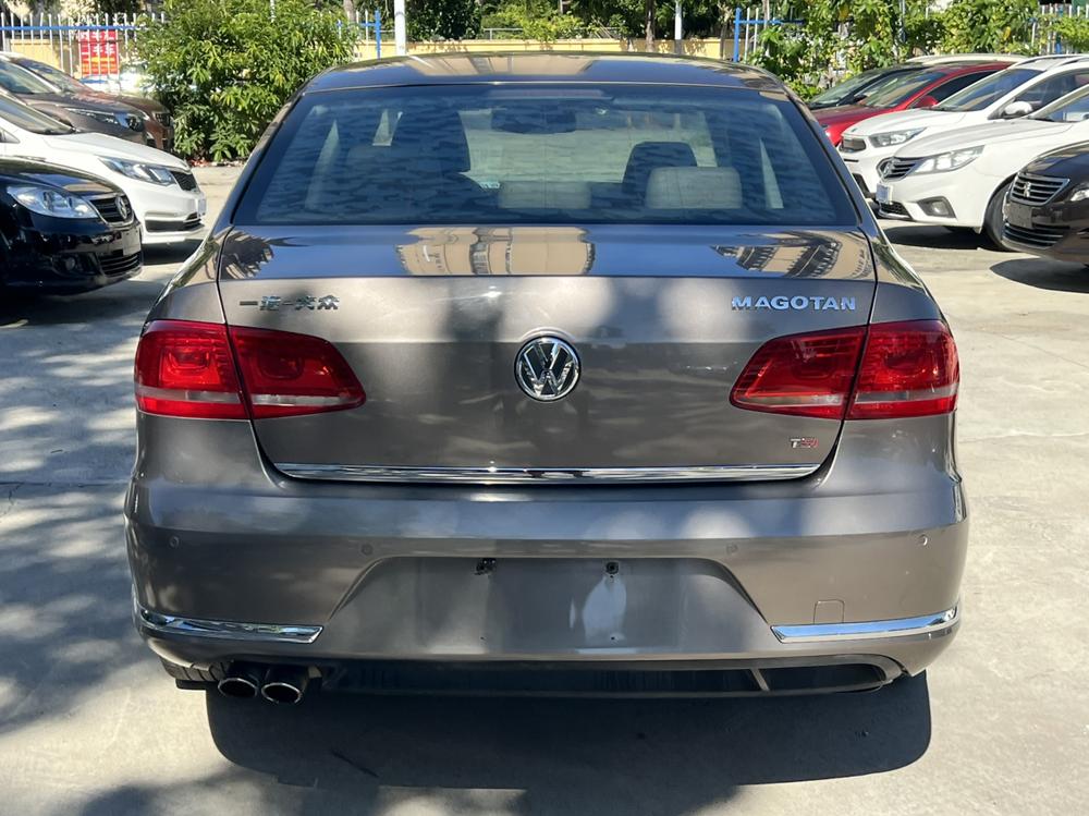 Volkswagen Magotan 2015 модификация комплектация 1.8TSI Luxury – фото 5