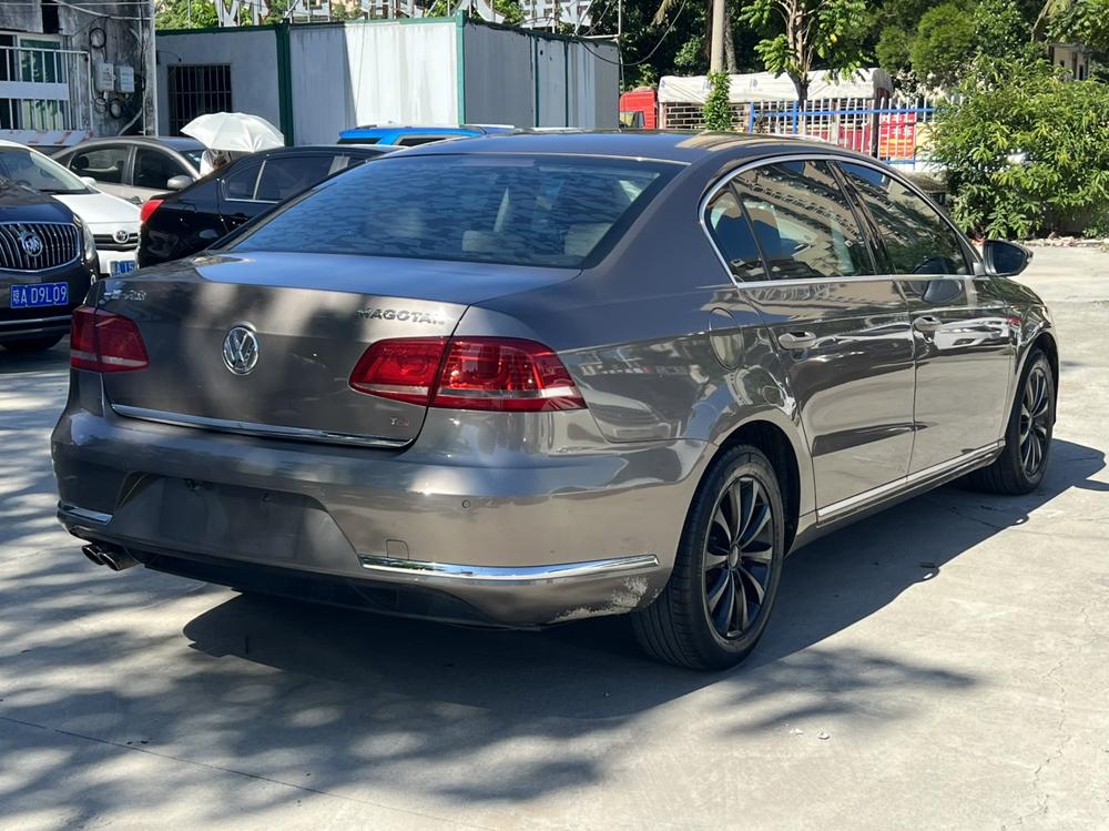 Volkswagen Magotan 2015 модификация комплектация 1.8TSI Luxury – фото 6