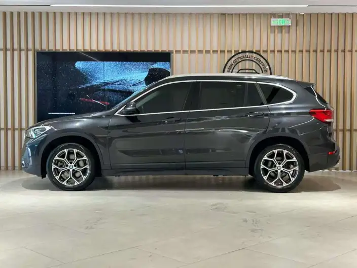BMW X1 2022 Model sDrive25Li Leading Model – фото 3