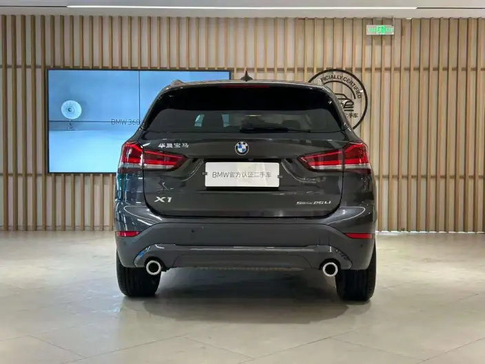 BMW X1 2022 Model sDrive25Li Leading Model – фото 4
